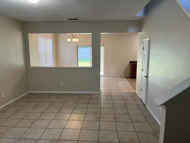 Foto del edificio - Single family home with lawncare included