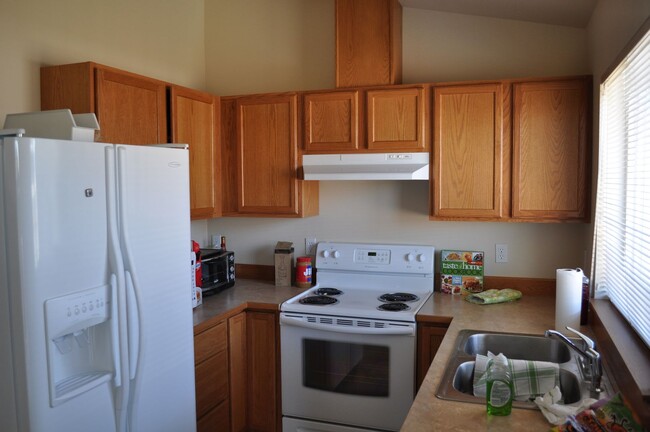 Foto del edificio - 608 East Remington Drive