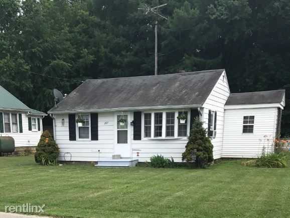 Primary Photo - 207 Willow St