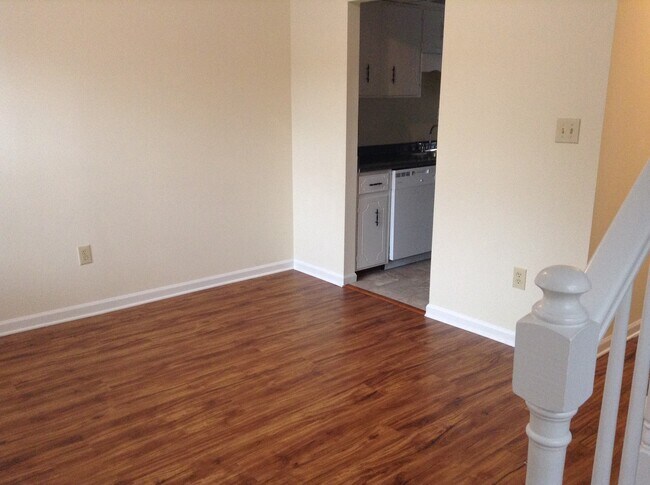 Foto del edificio - SLEEPY CREEK DR - 270/272