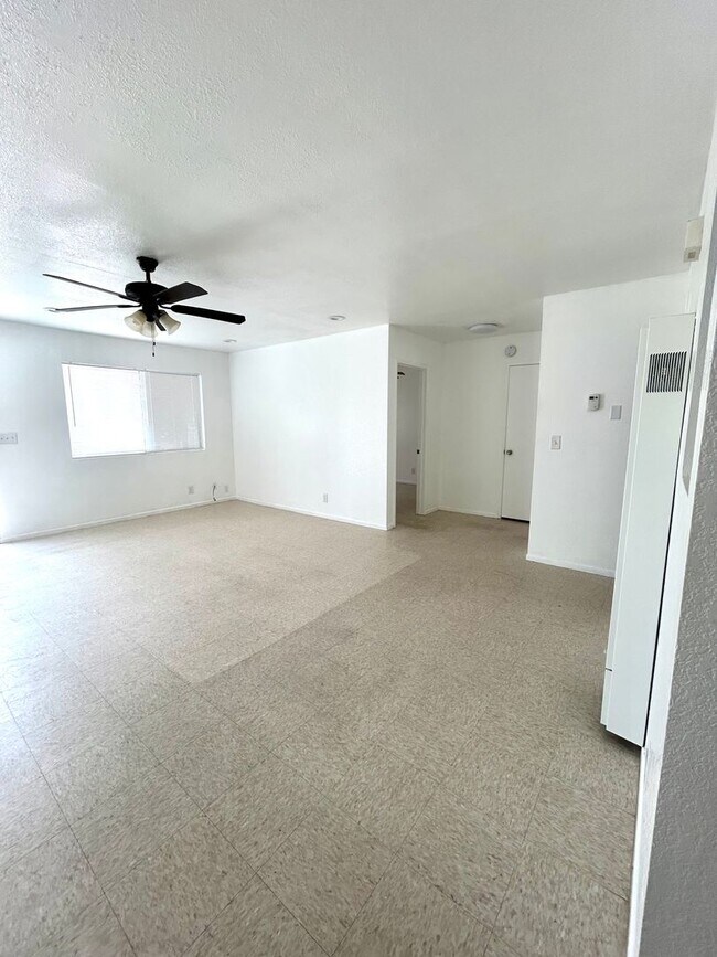 Foto del edificio - 6547-6549 49 Palms Ave