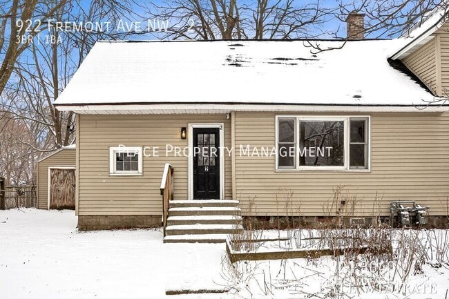 Foto del edificio - 922 Fremont Ave NW