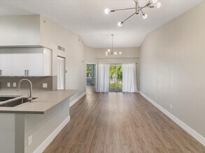 Building Photo - 155 NW 96th Terrace