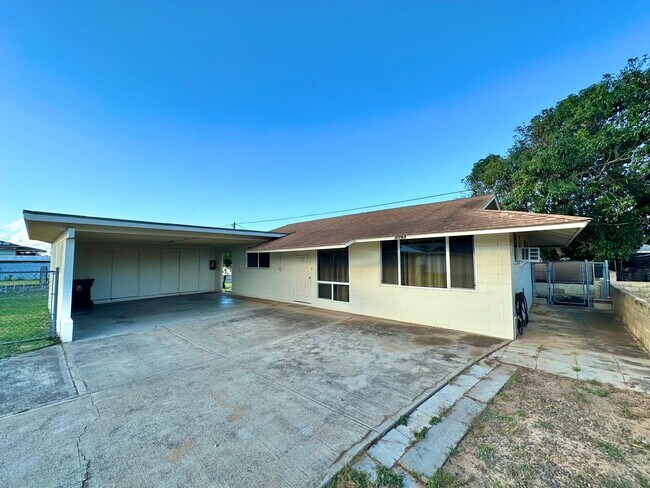 Building Photo - 2 Bedroom / 1 Bathroom 800 sq ft cottage i...