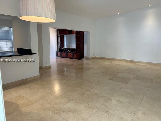 Foto del edificio - 21220 Harbor Way