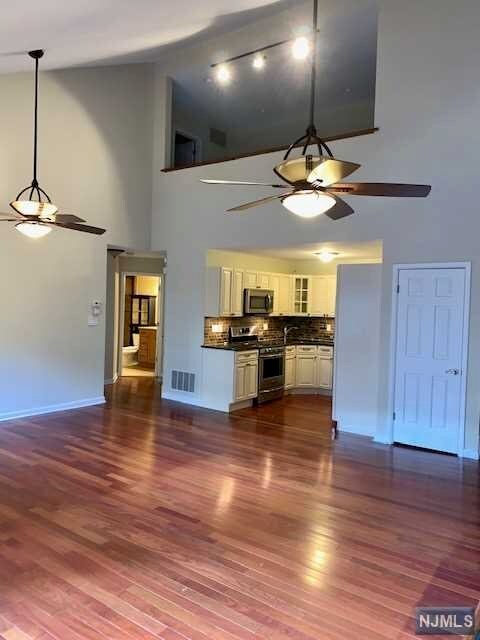 Foto del edificio - 266 Oakland Ct