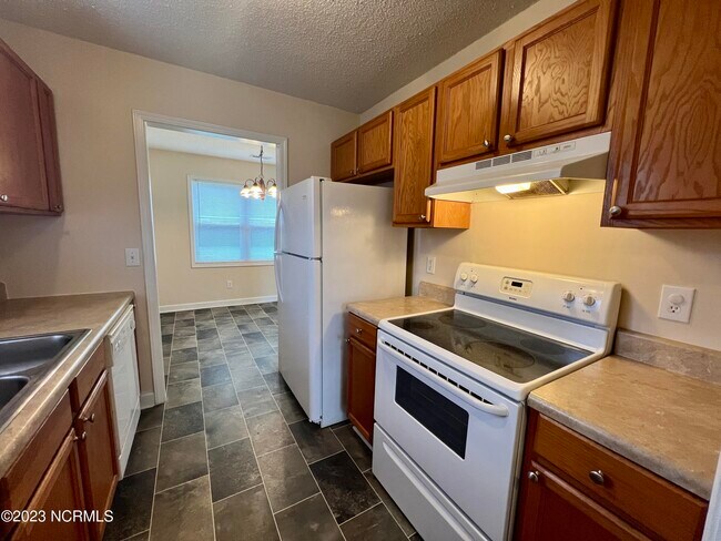 Foto del edificio - 204 Meadowlark Ln