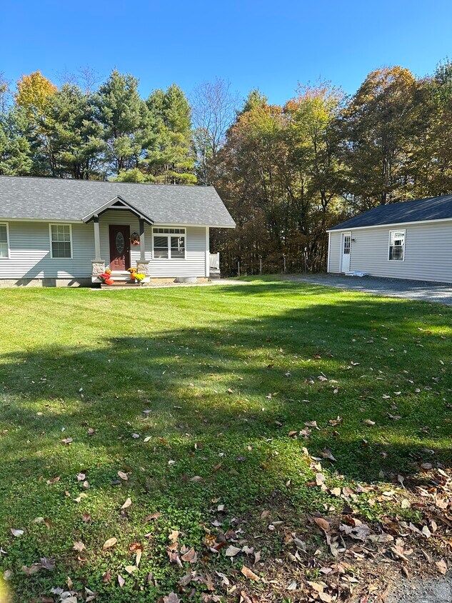 90 Kings Hwy, Hartford, VT 05001 House Rental in Hartford, VT