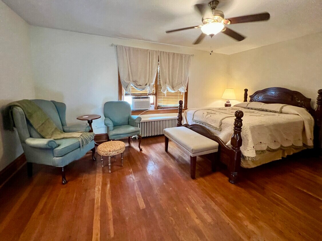 Foto principal - 209 Main St