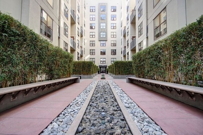 Building Photo - 1150 J St