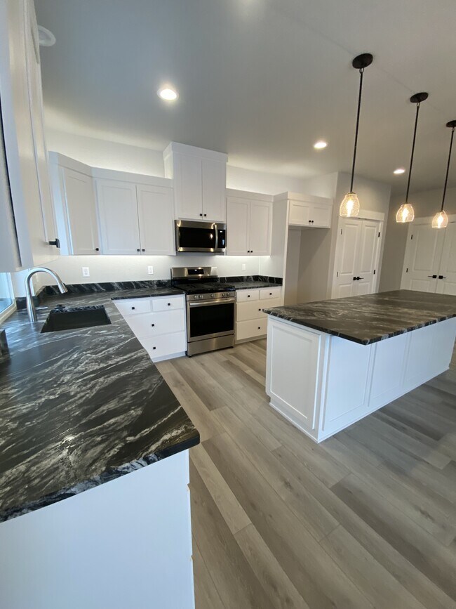 Building Photo - 3769 Durst St