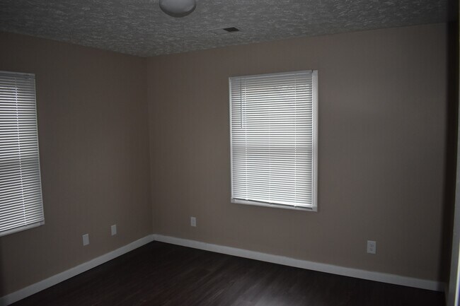 Foto del edificio - 2 Bedroom duplex