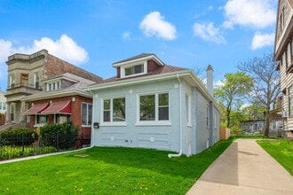 Building Photo - 7010 S Prairie Ave