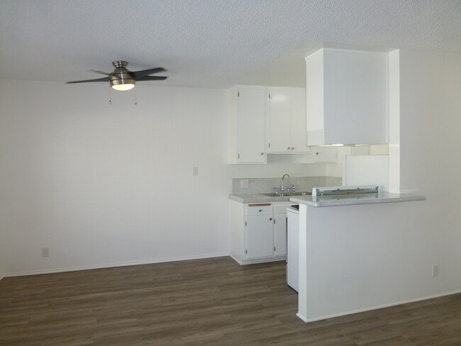 Building Photo - 12766 Matteson Ave