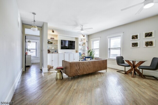 Foto del edificio - 515 Bloomfield Ave