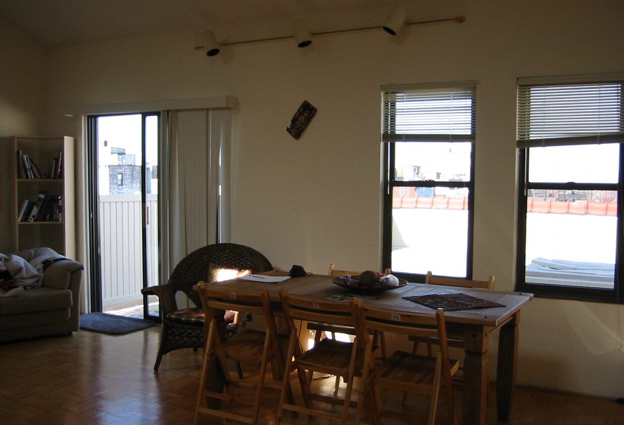 Foto principal - 29 Brainerd Rd