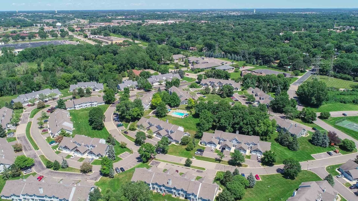 Woodlane Place Townhomes Apartments in Woodbury, MN