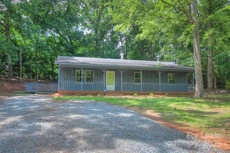 Building Photo - 614 Teresa Cir