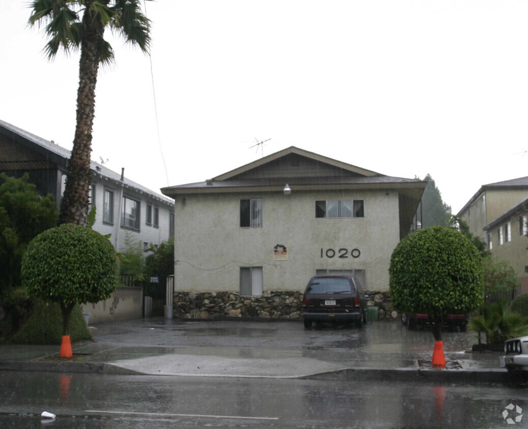 Primary Photo - 1020 Broad Ave