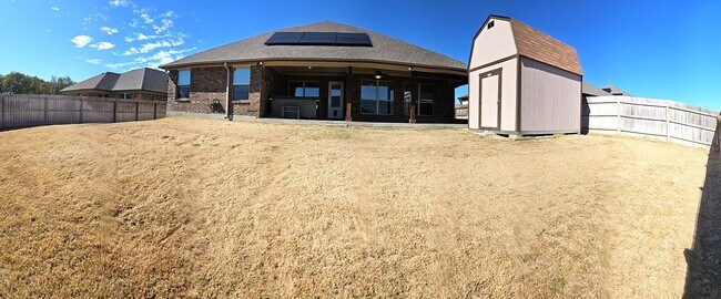 Foto del edificio - 705 Willow Dr