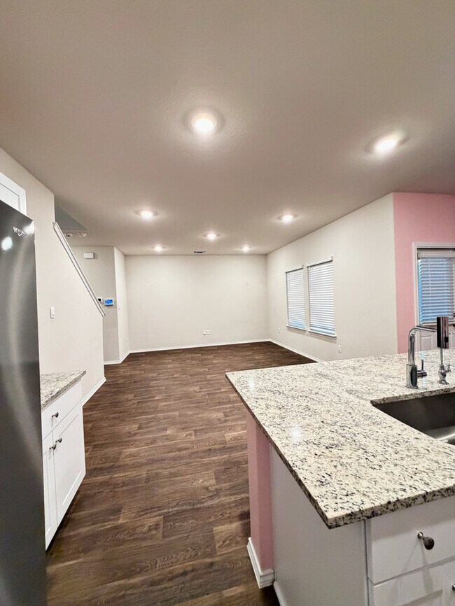 Foto del edificio - 3011 Lindenwood Run