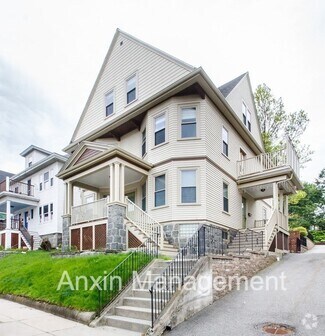 Building Photo - 33 Mapleton St