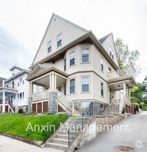 Building Photo - 33 Mapleton St