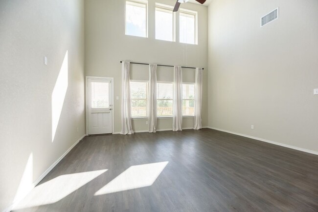 Building Photo - 1609 Ranch House