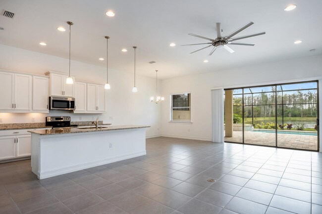 Building Photo - 16324 Aberdeen Way