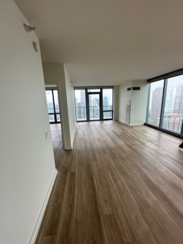 Building Photo - 335 E Wacker Dr