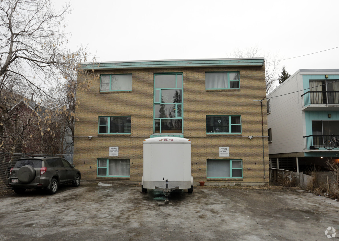 Building Photo - 520 15th Ave SW