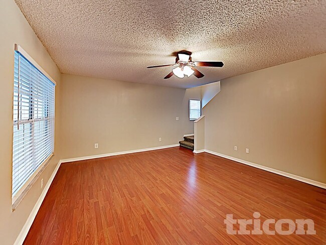 Foto del edificio - 914 Cape Cod Cir