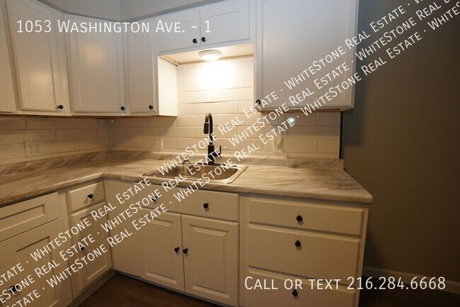 Building Photo - Updated 3 bedroom available now!