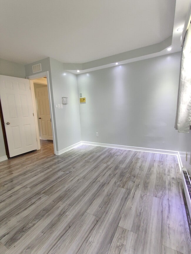 Building Photo - 234 Brock St