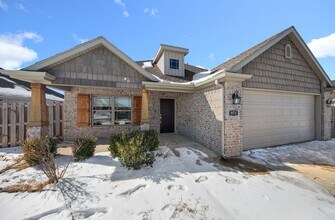 Building Photo - 971 Lakeview Dr