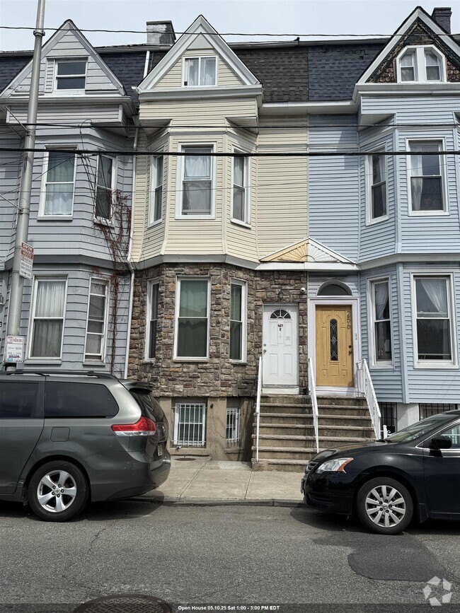 Building Photo - 256.5 Fairmount Ave