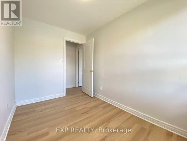 Building Photo - 6 Deblyn Dr