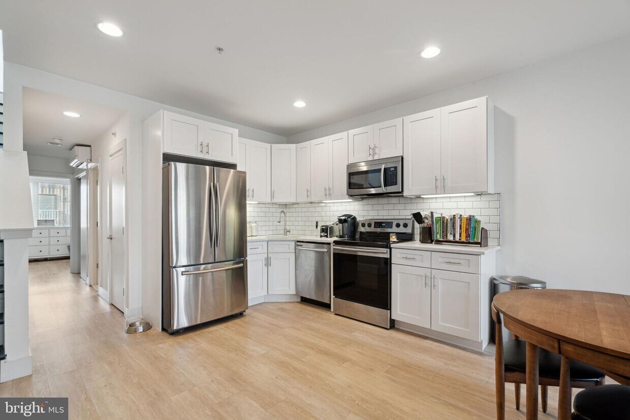 Foto principal - 1412 Frankford Ave