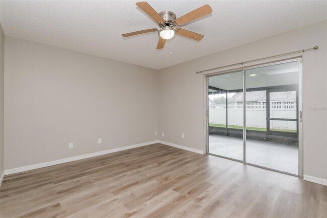 Building Photo - 306 Limona Rd