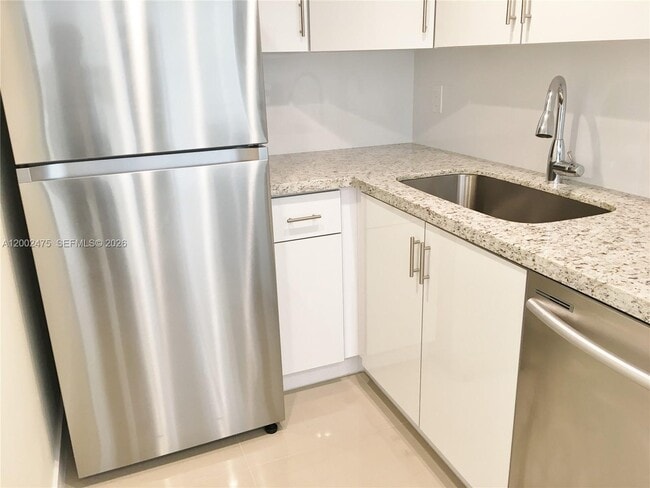 Foto del edificio - 4709 NW 7th St