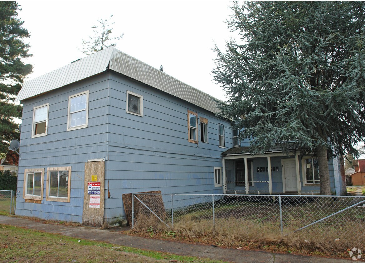 1009 N Tower Ave, Centralia, WA 98531 Apartments in Centralia, WA