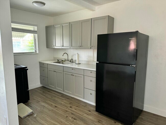 Foto del edificio - 1734 Fletcher St