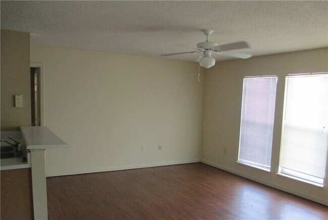 Foto del edificio - 155 Anderson Hwy