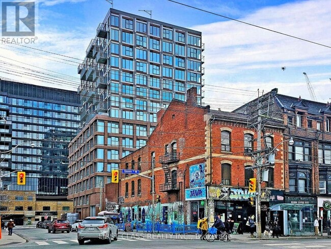 Building Photo - 2-402 Augusta Ave