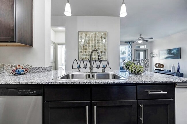 Foto del edificio - Oaks of Kyle Apartments