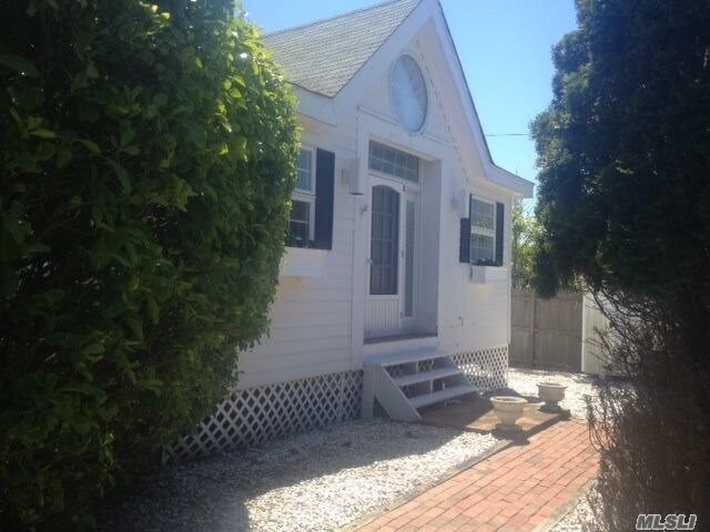 Primary Photo - 72 Dune Rd