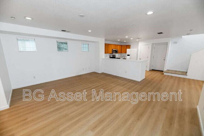 Foto del edificio - 128 Kingfisher St