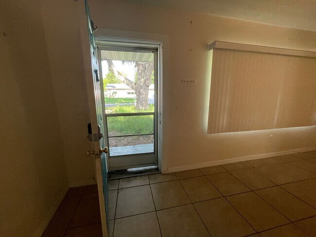 Building Photo - Available now !