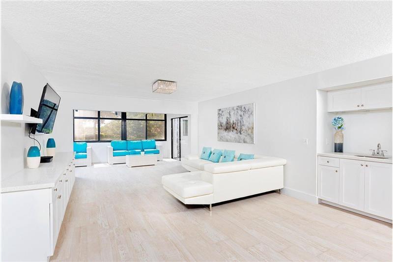 12568 Shoreline Dr Unit 201, Wellington, FL 33414 Condo for Rent in