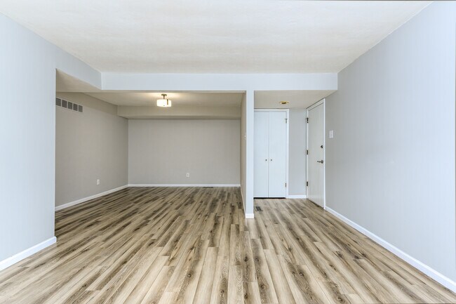 Foto del edificio - 10316 Forest Brook Ln